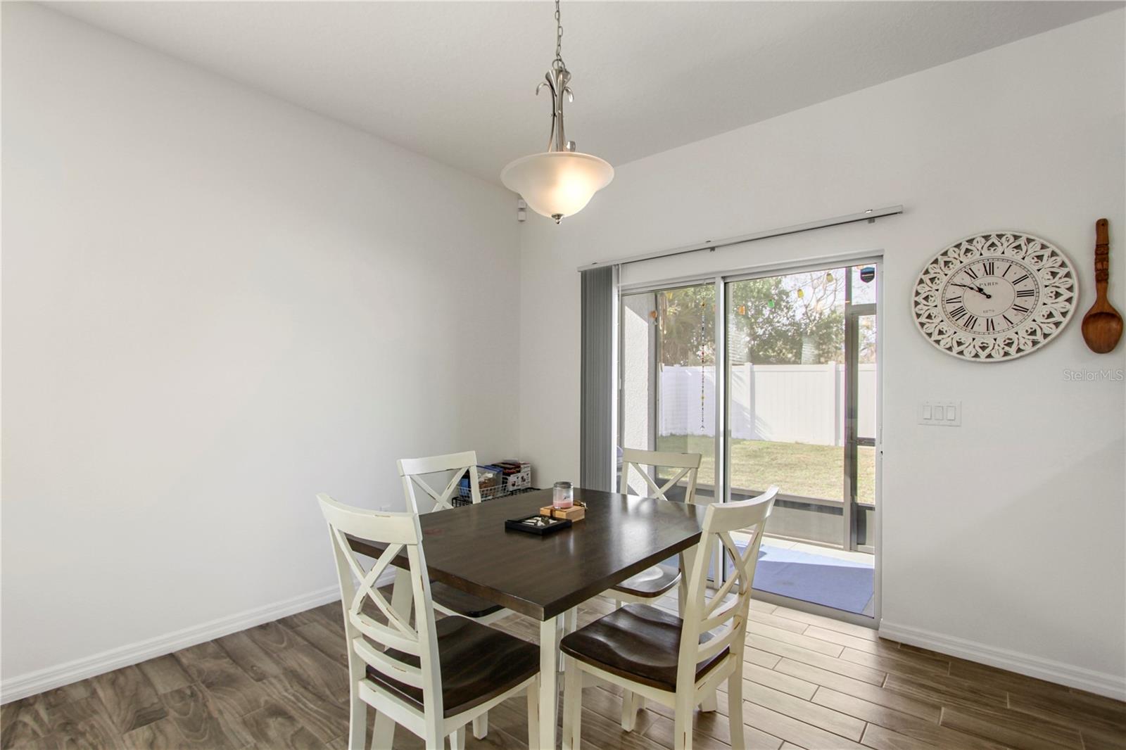 Image 9 of 35 For 142 Pineview Drive