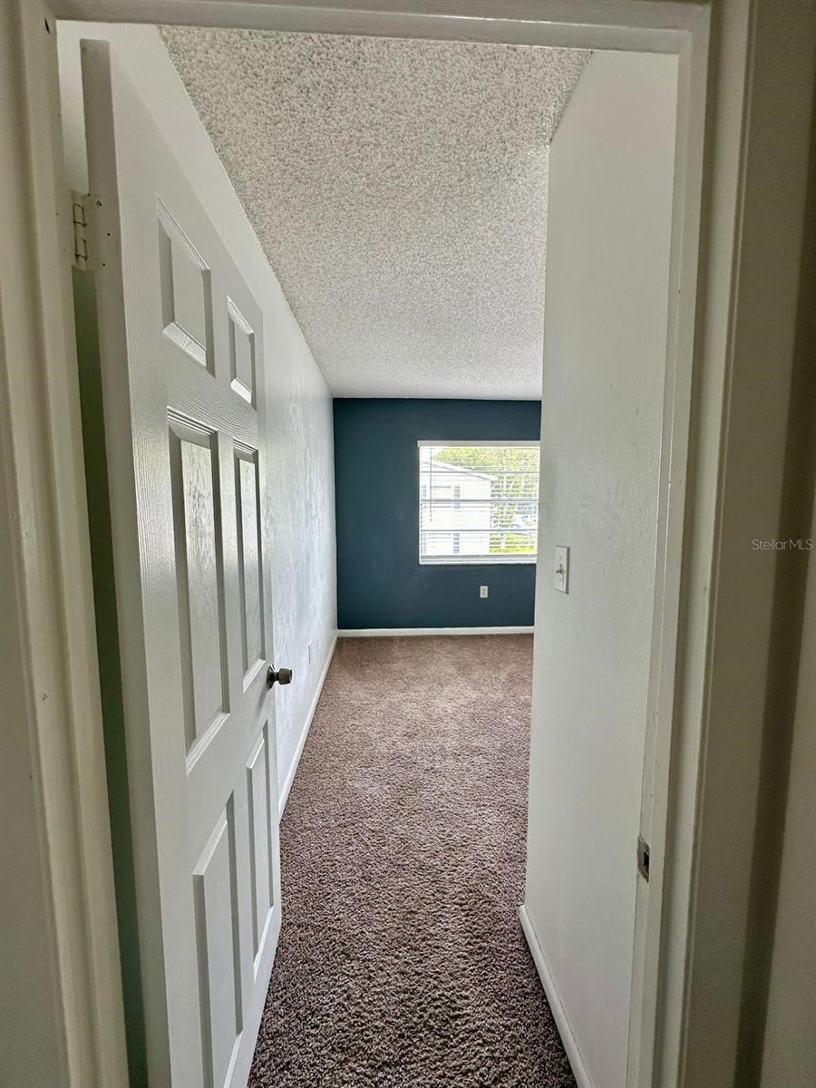 Image 14 of 33 For 2519 Alafaya Trail 34