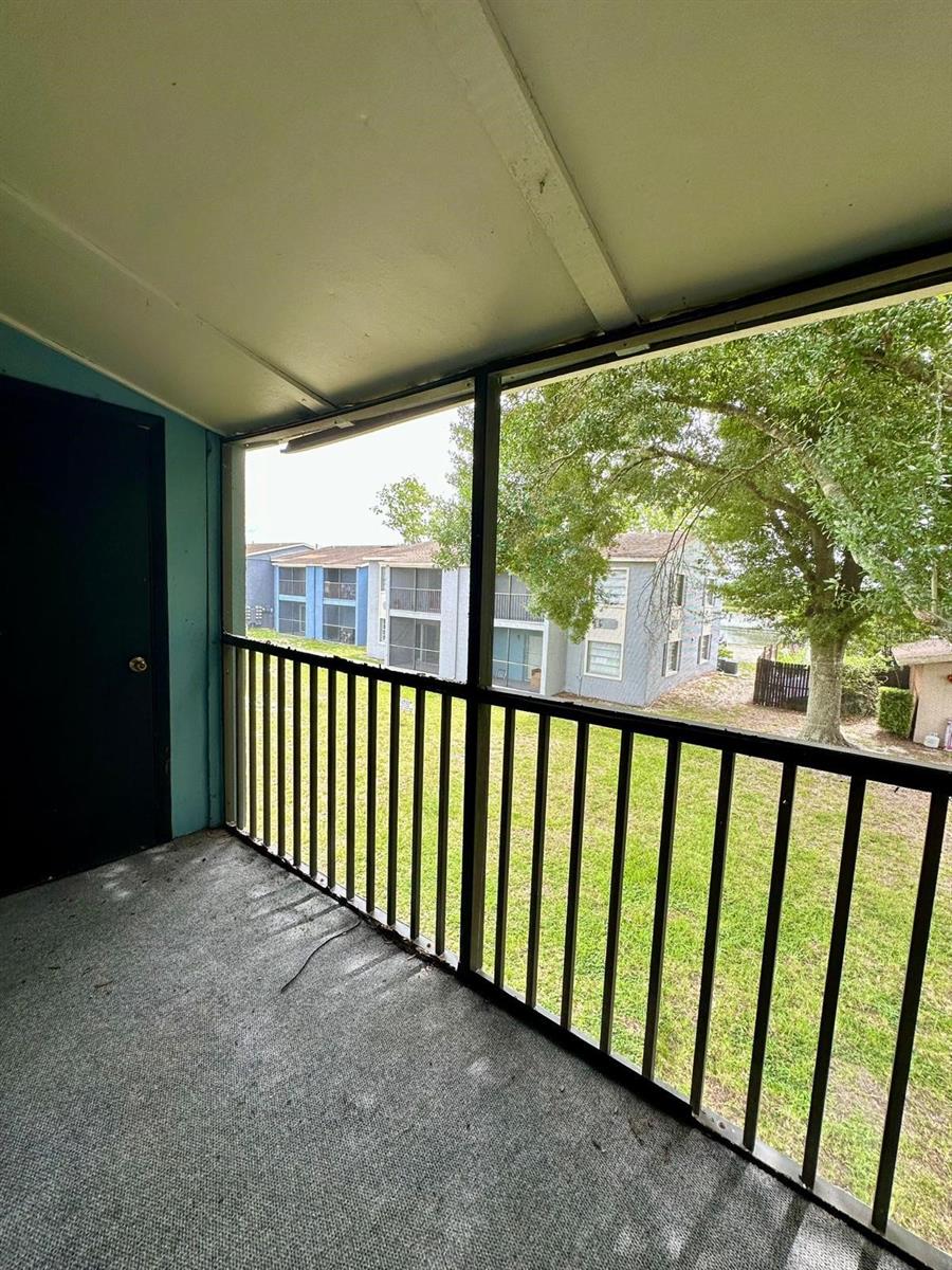 Image 27 of 33 For 2519 Alafaya Trail 34