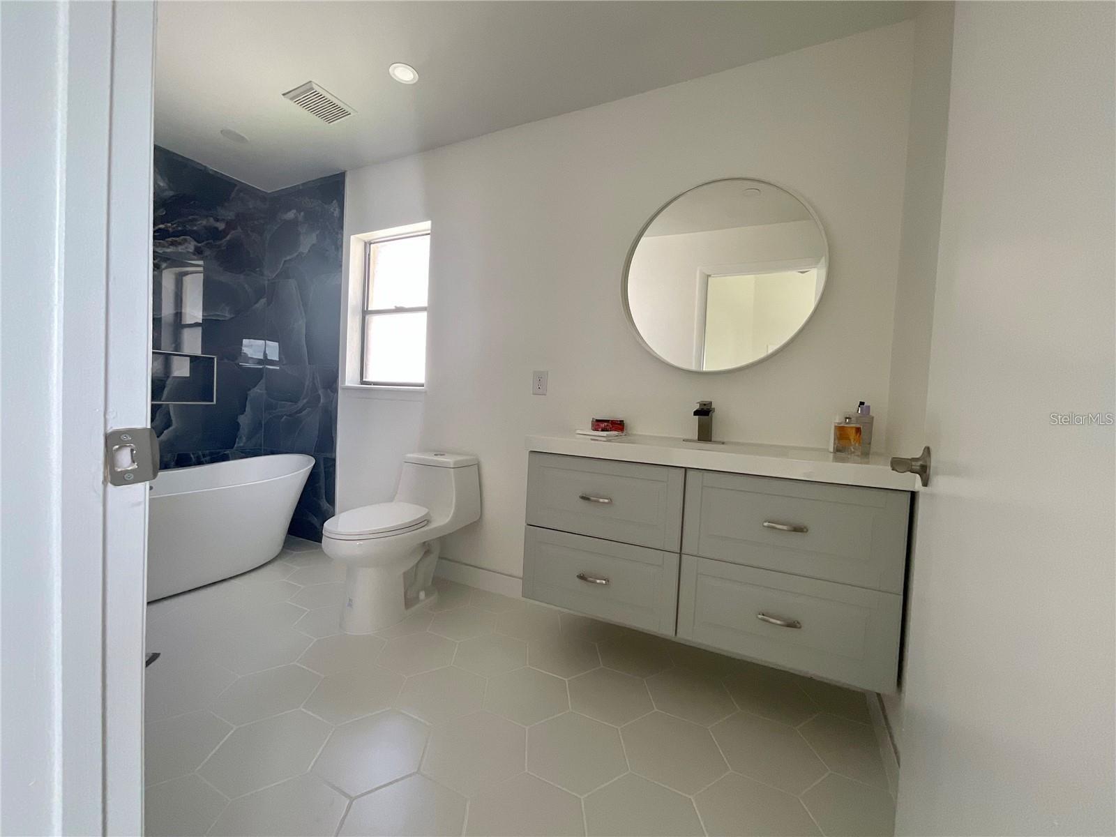 Image 13 of 33 For 133 Thornberry Drive