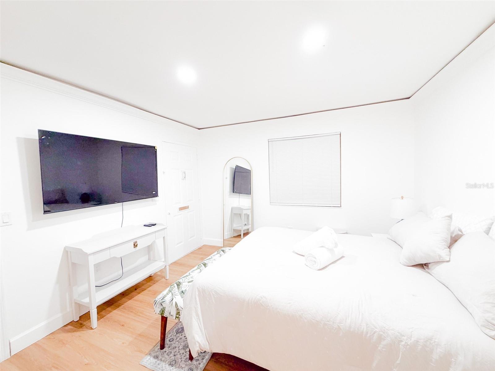 Image 11 of 25 For 10246 Turkey Lake Road 163