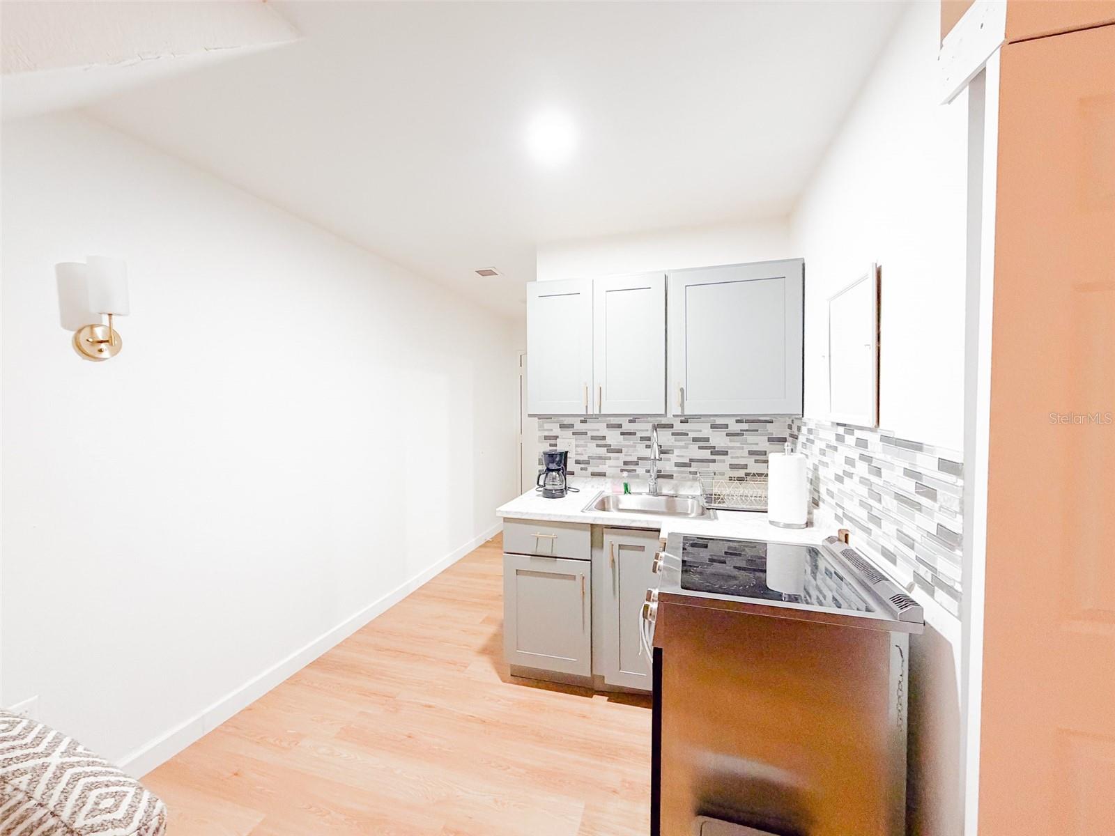 Image 4 of 25 For 10246 Turkey Lake Road 163