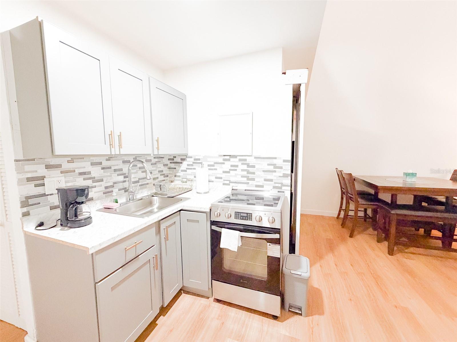 Image 7 of 25 For 10246 Turkey Lake Road 163