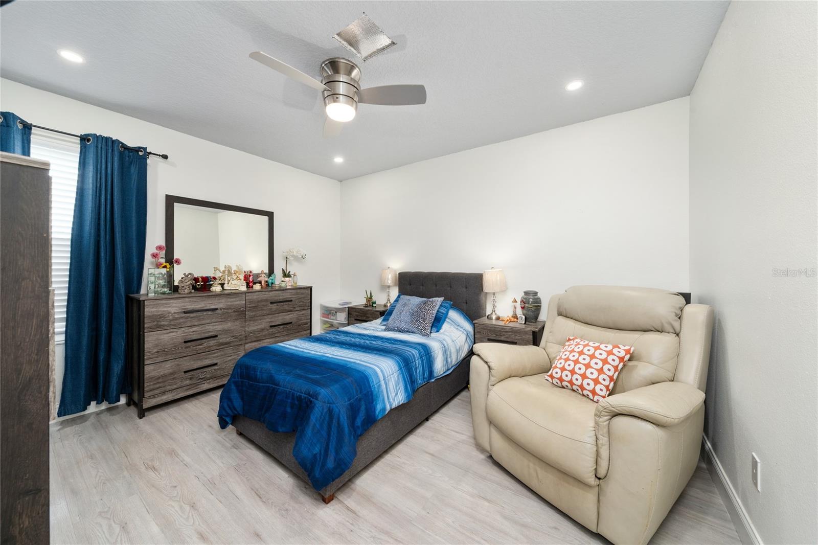 Image 19 of 45 For 14330 Lechale Drive