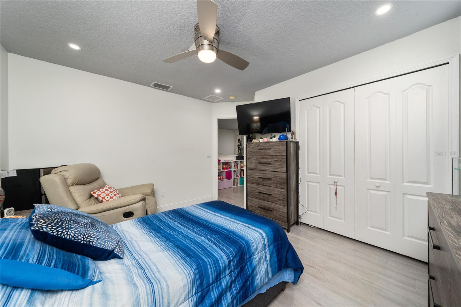 Image 21 of 45 For 14330 Lechale Drive