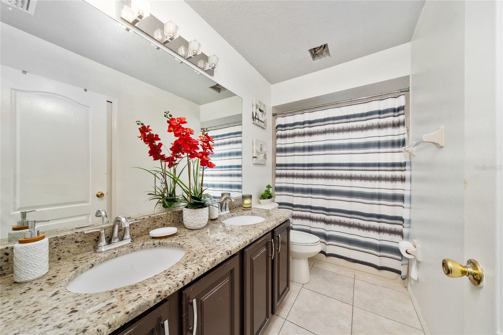 Image 24 of 45 For 14330 Lechale Drive