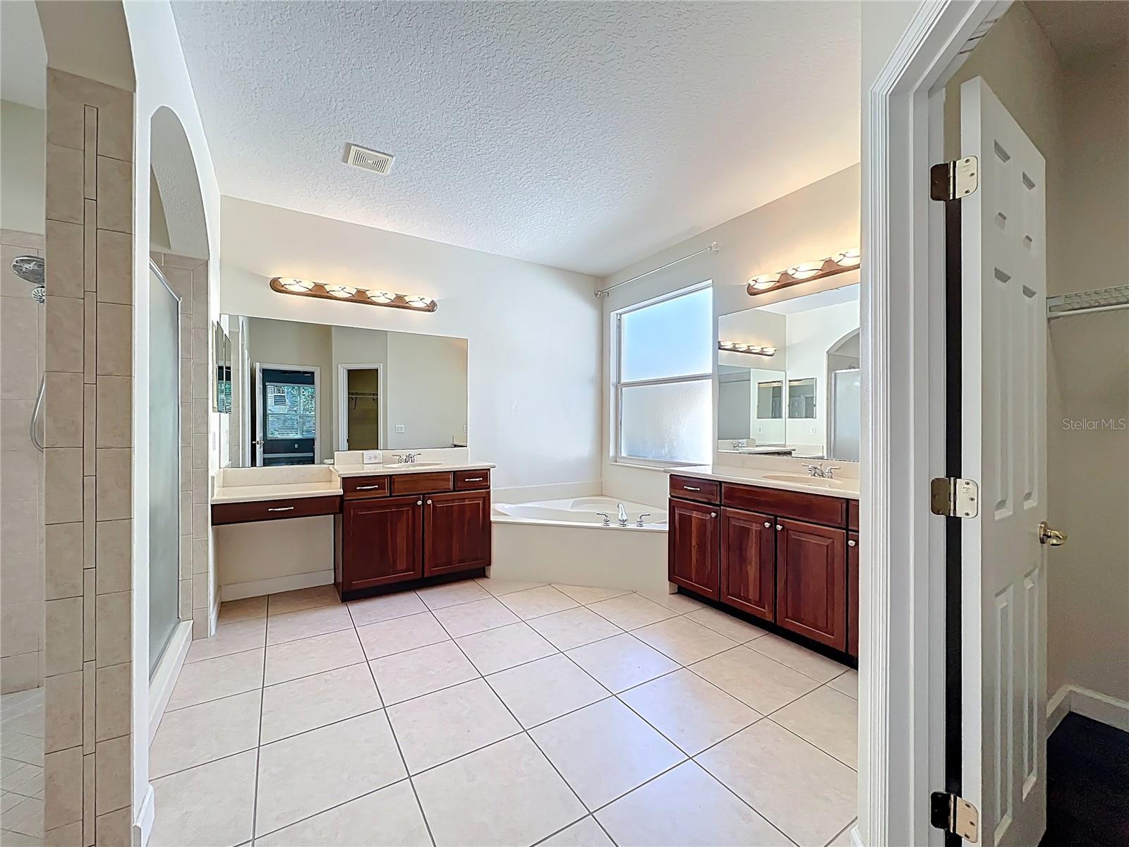 Image 31 of 55 For 2830 Cardassi Drive