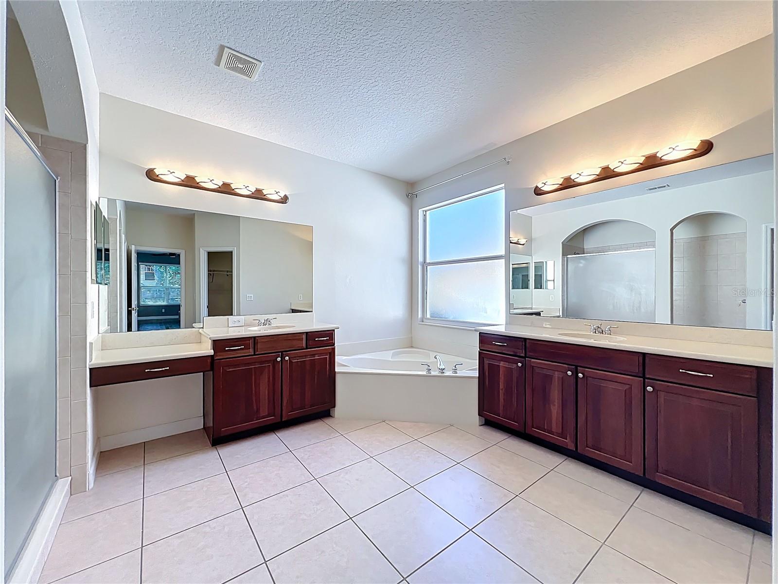 Image 32 of 55 For 2830 Cardassi Drive