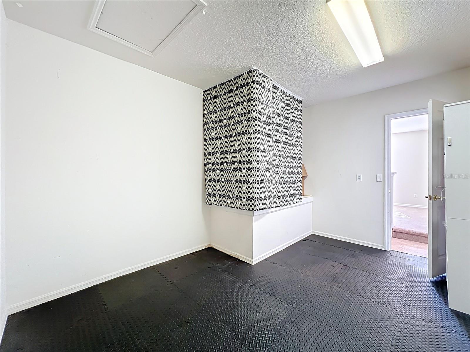 Image 42 of 55 For 2830 Cardassi Drive