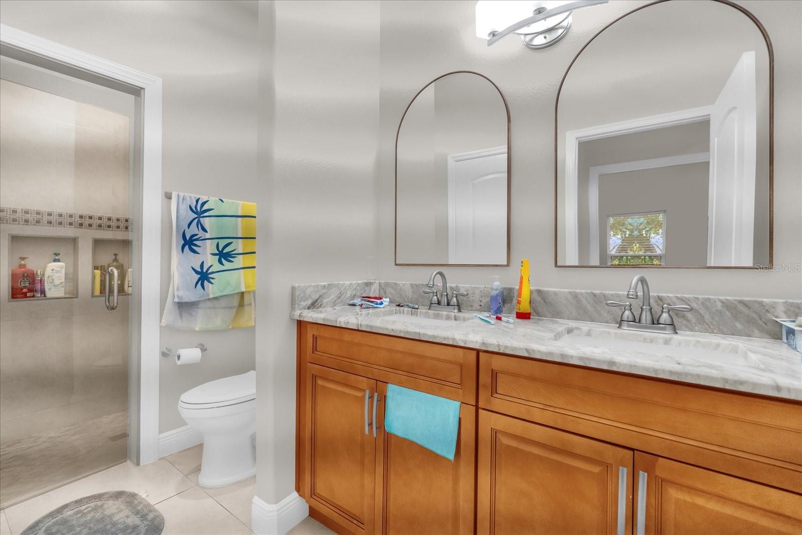 Image 32 of 47 For 705 Lenox Place