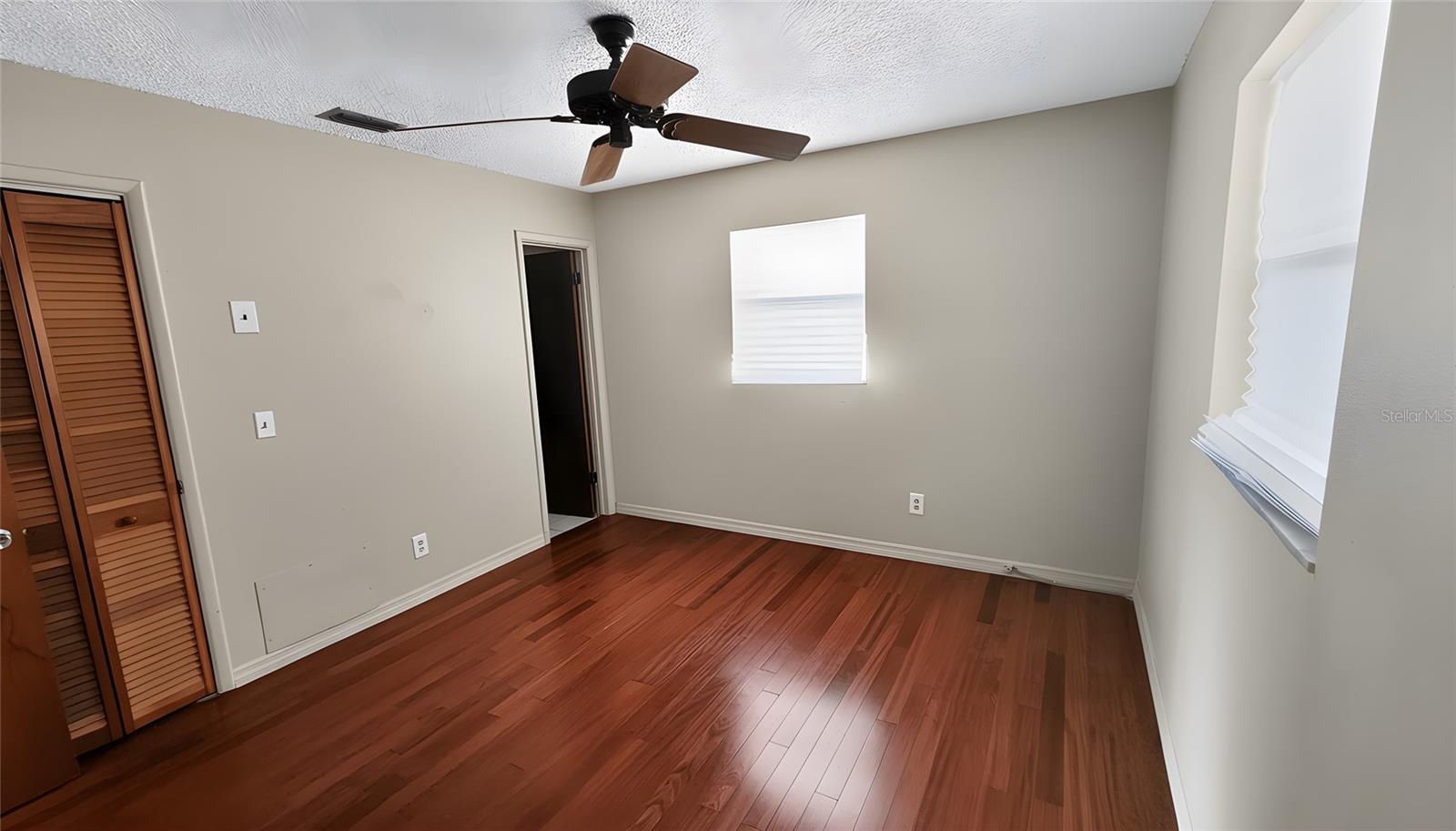 Image 6 of 14 For 2577 Granada Circle W