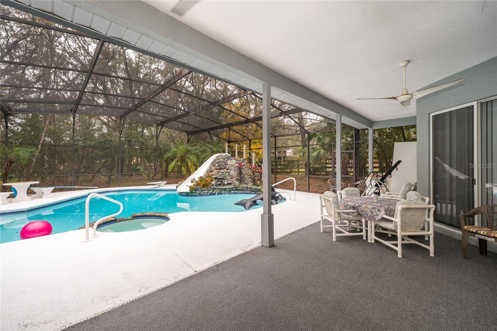 Image 11 of 40 For 125 Trade Winds Road