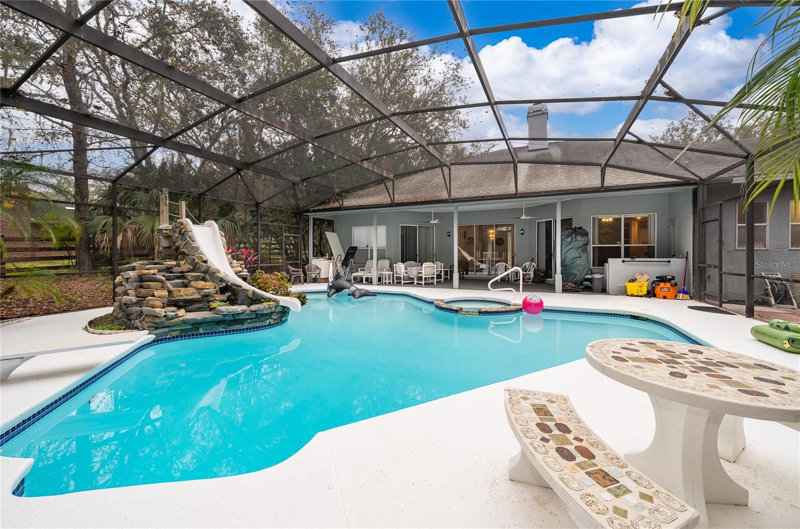 Image 13 of 40 For 125 Trade Winds Road