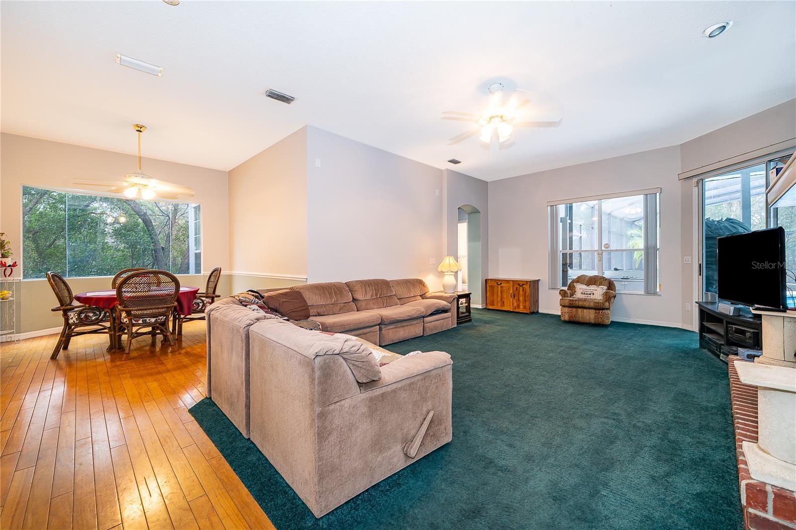 Image 22 of 40 For 125 Trade Winds Road