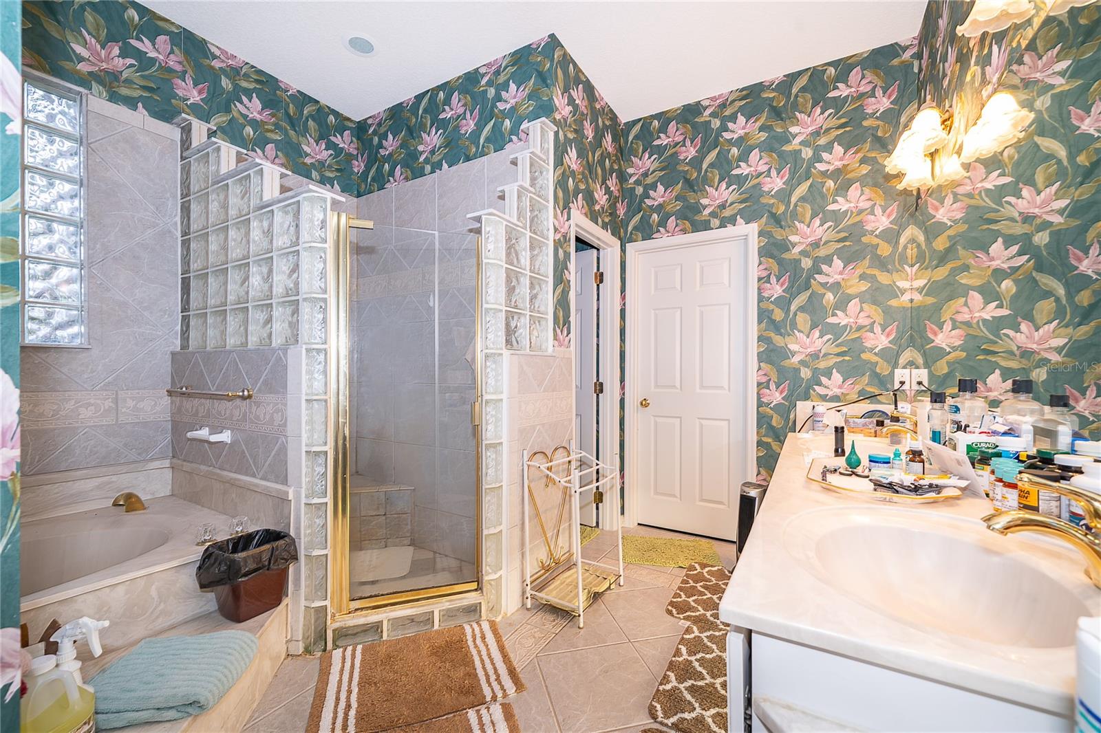 Image 28 of 40 For 125 Trade Winds Road