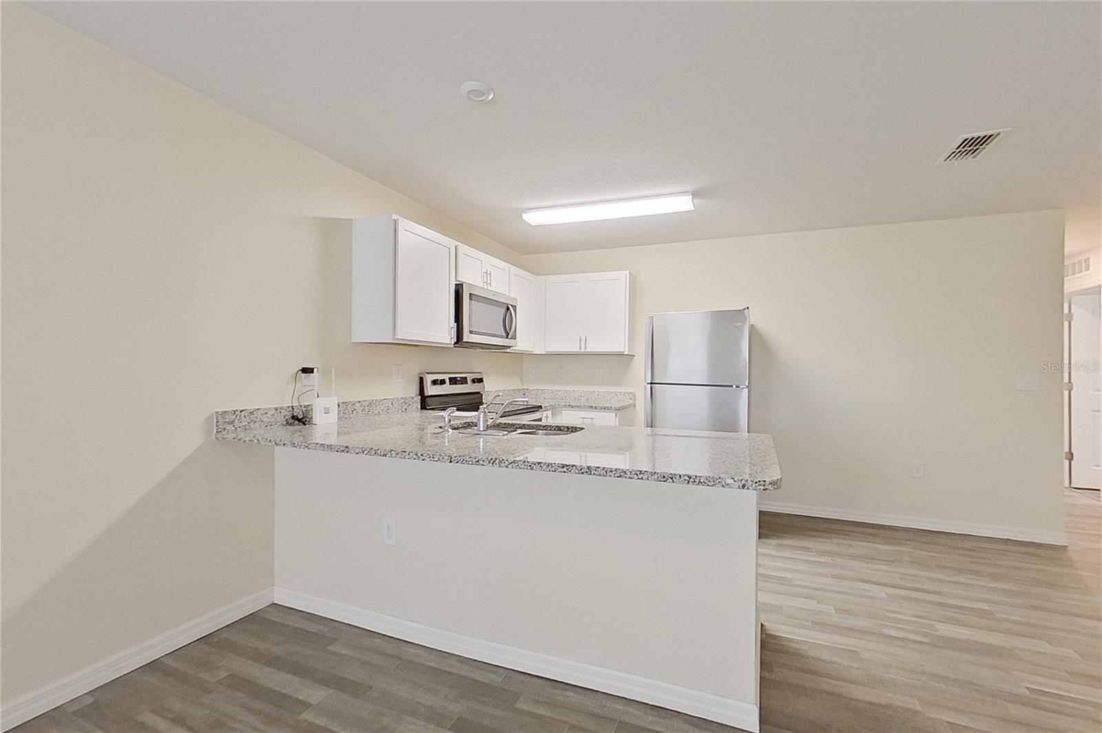 Image 6 of 17 For 27008 Anthony Avenue