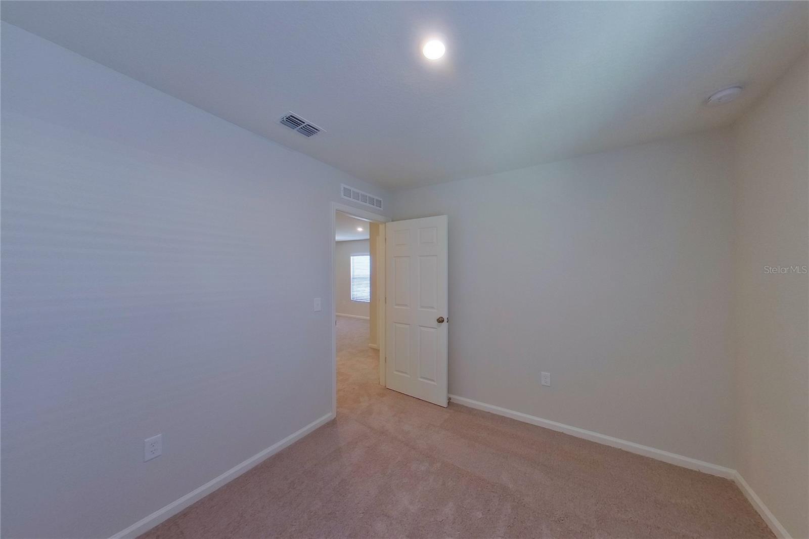 Image 15 of 21 For 1762 Nebraska Loop