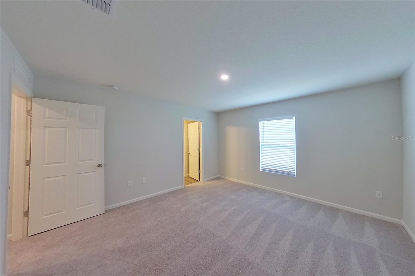 Image 18 of 21 For 1762 Nebraska Loop