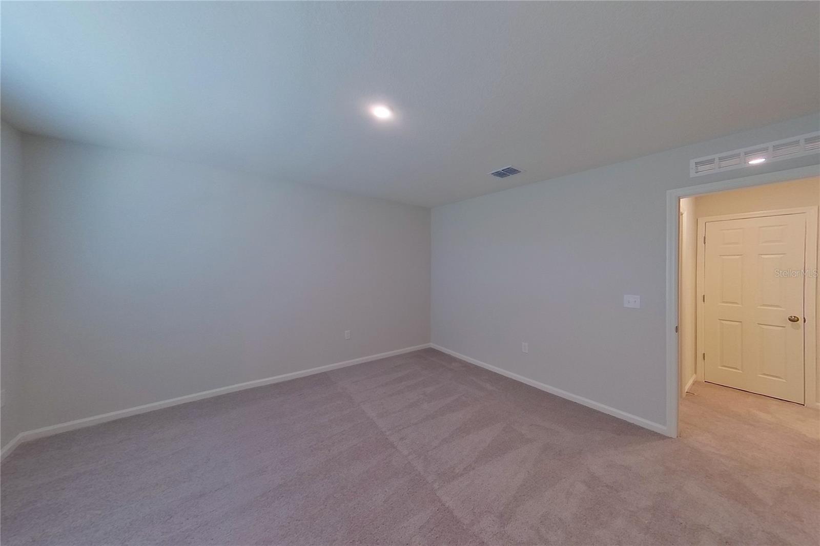 Image 19 of 21 For 1762 Nebraska Loop