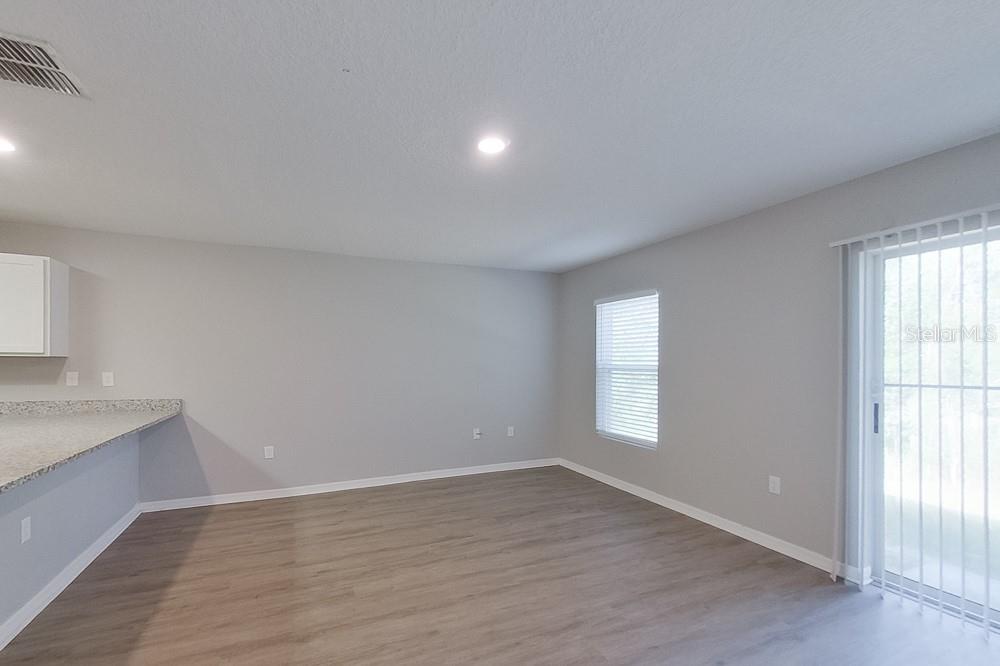 Image 5 of 20 For 2799 Sheila Drive