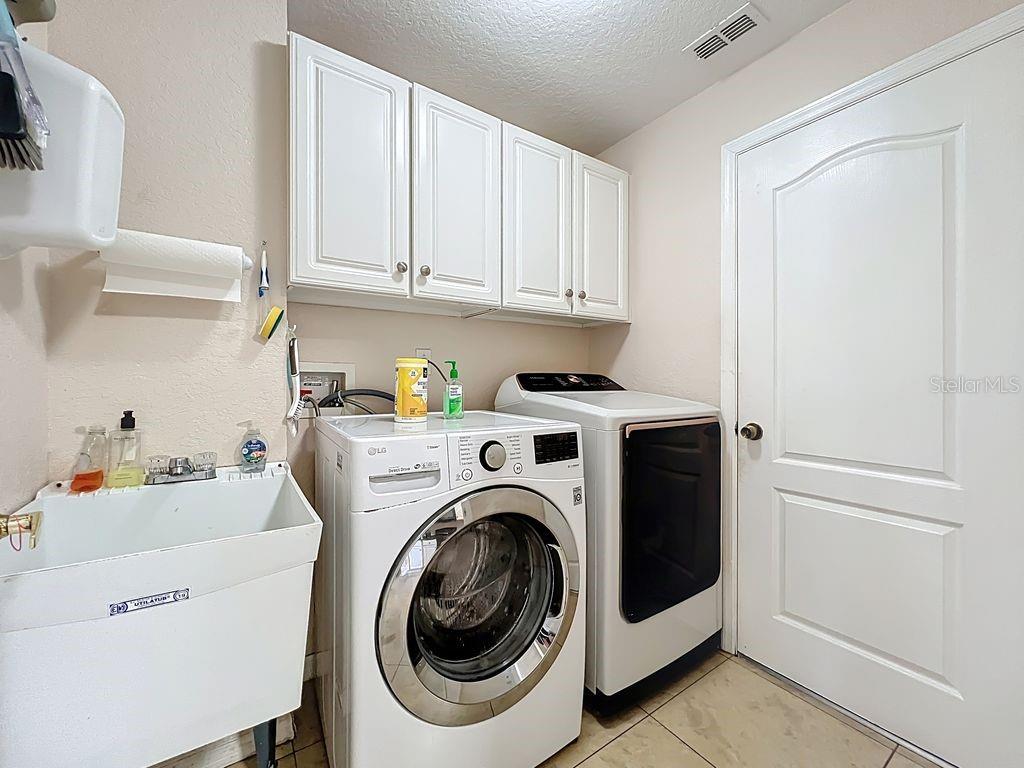 Image 36 of 51 For 2840 Lexington Court