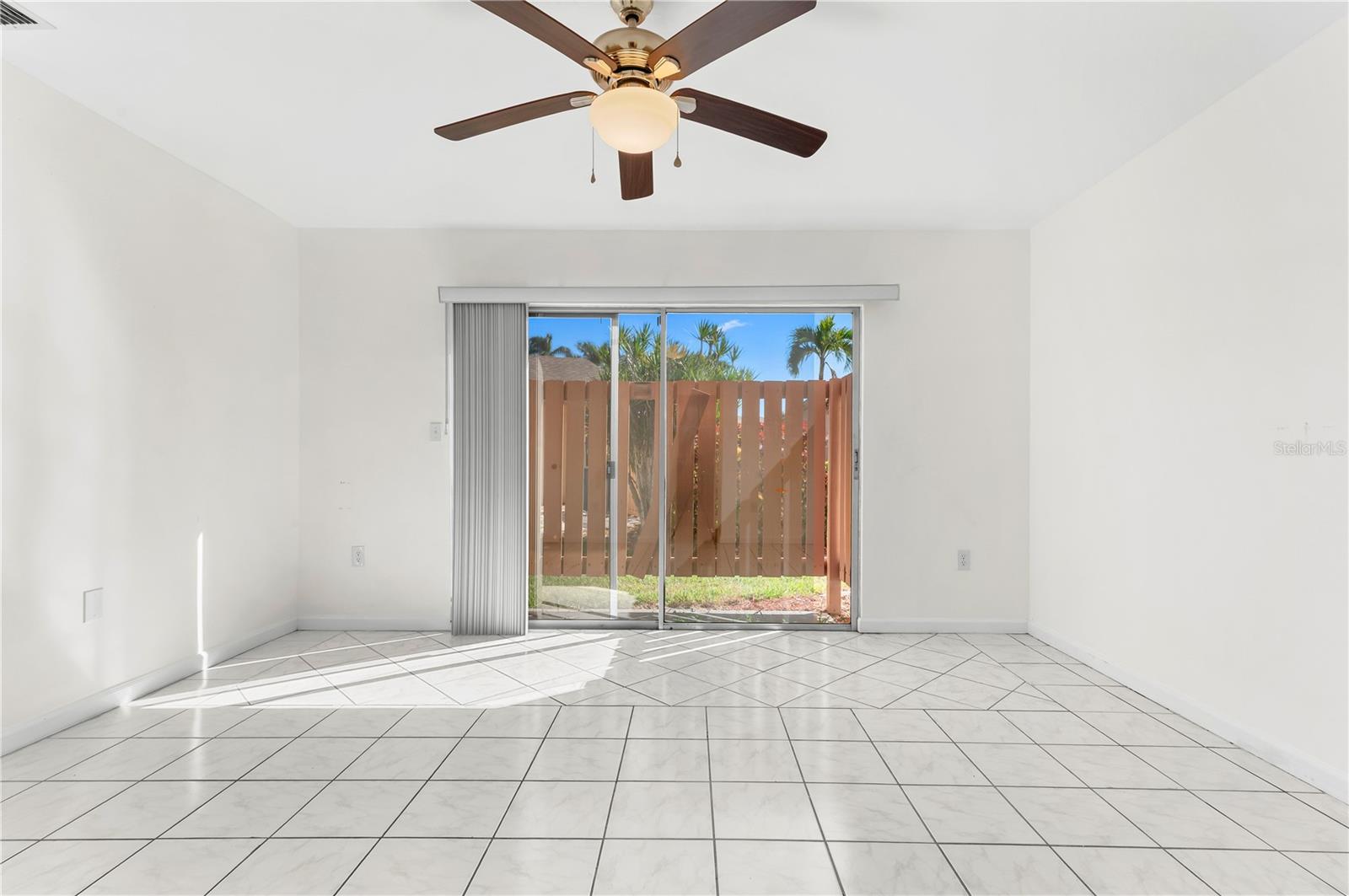 Image 11 of 21 For 6479 Royal Woods Drive