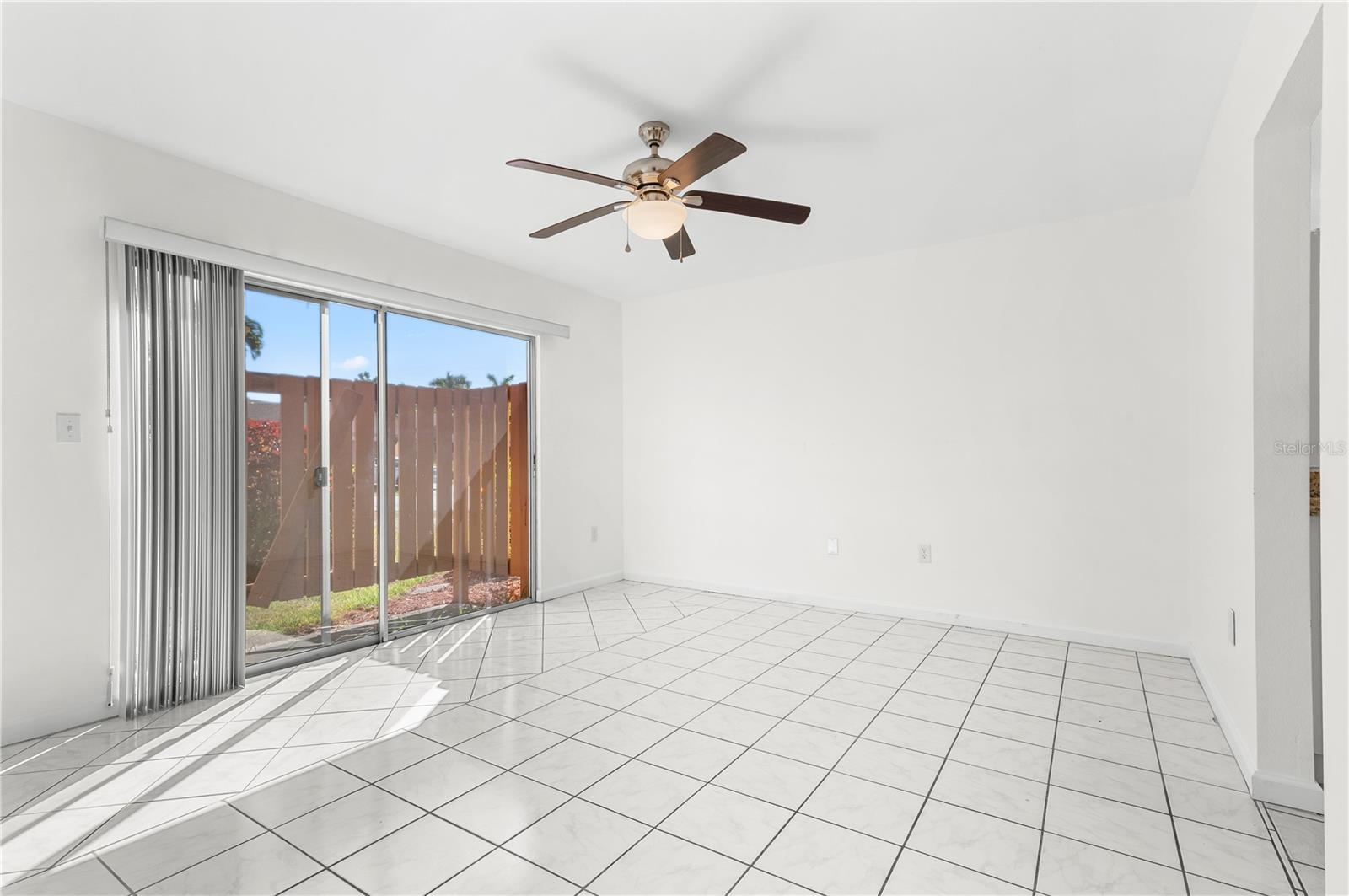 Image 14 of 21 For 6479 Royal Woods Drive