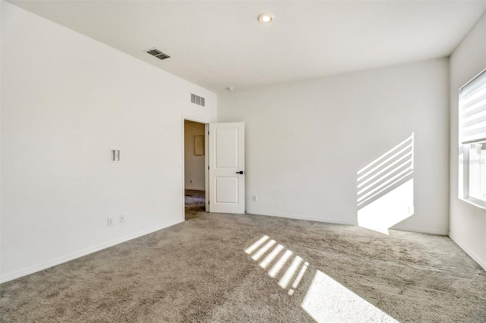 Image 18 of 54 For 5860 Bovine Drive