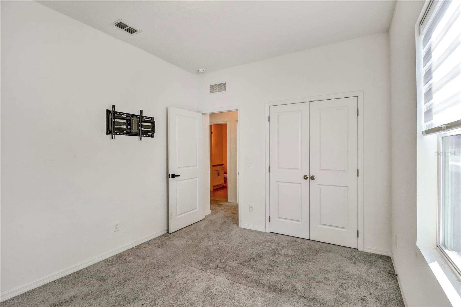 Image 28 of 54 For 5860 Bovine Drive