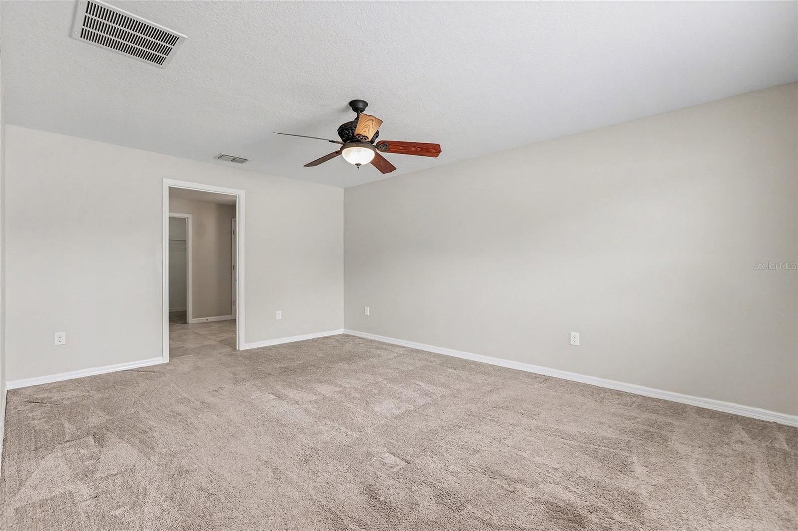 Image 10 of 20 For 327 Cascade Bend Drive