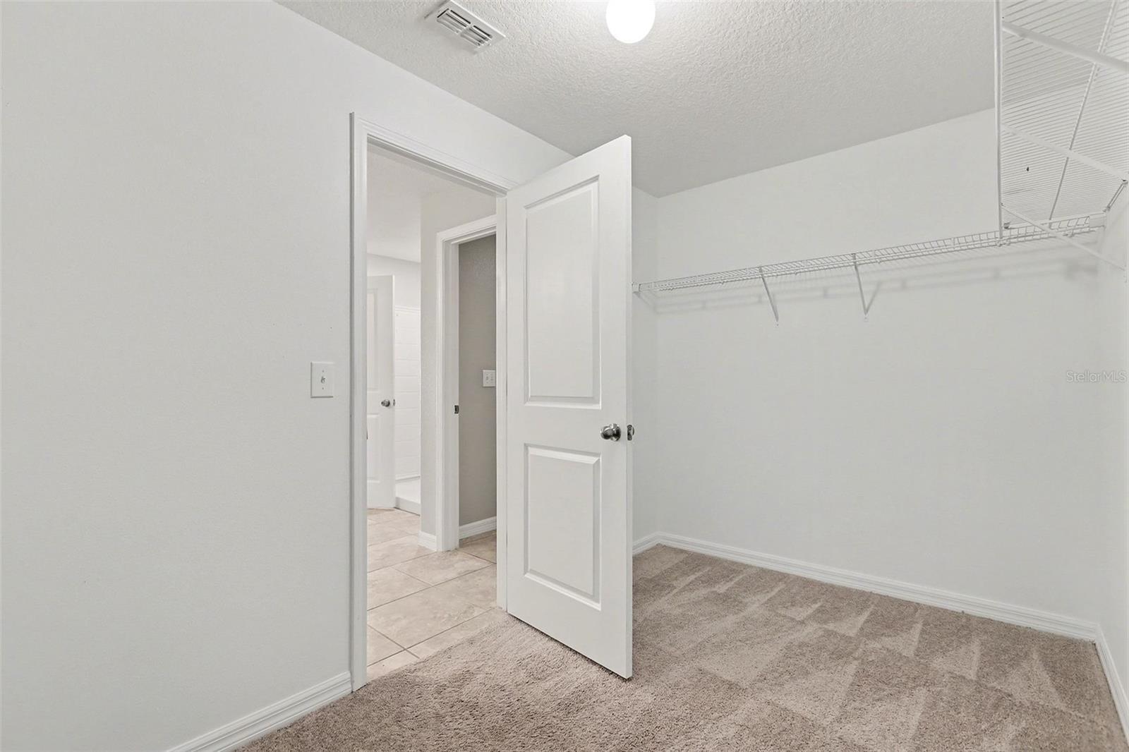 Image 13 of 20 For 327 Cascade Bend Drive