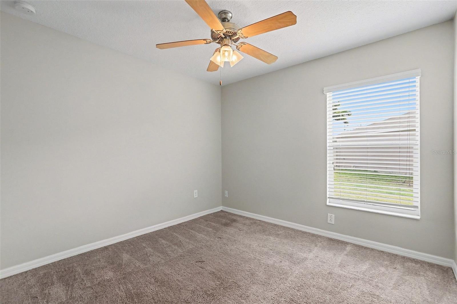 Image 14 of 20 For 327 Cascade Bend Drive