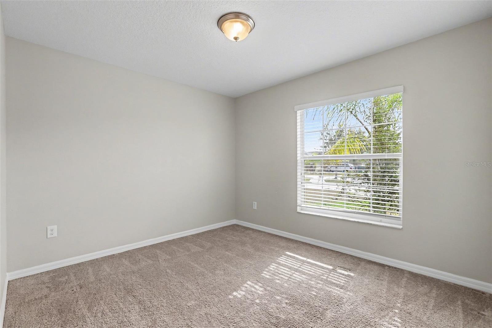 Image 15 of 20 For 327 Cascade Bend Drive