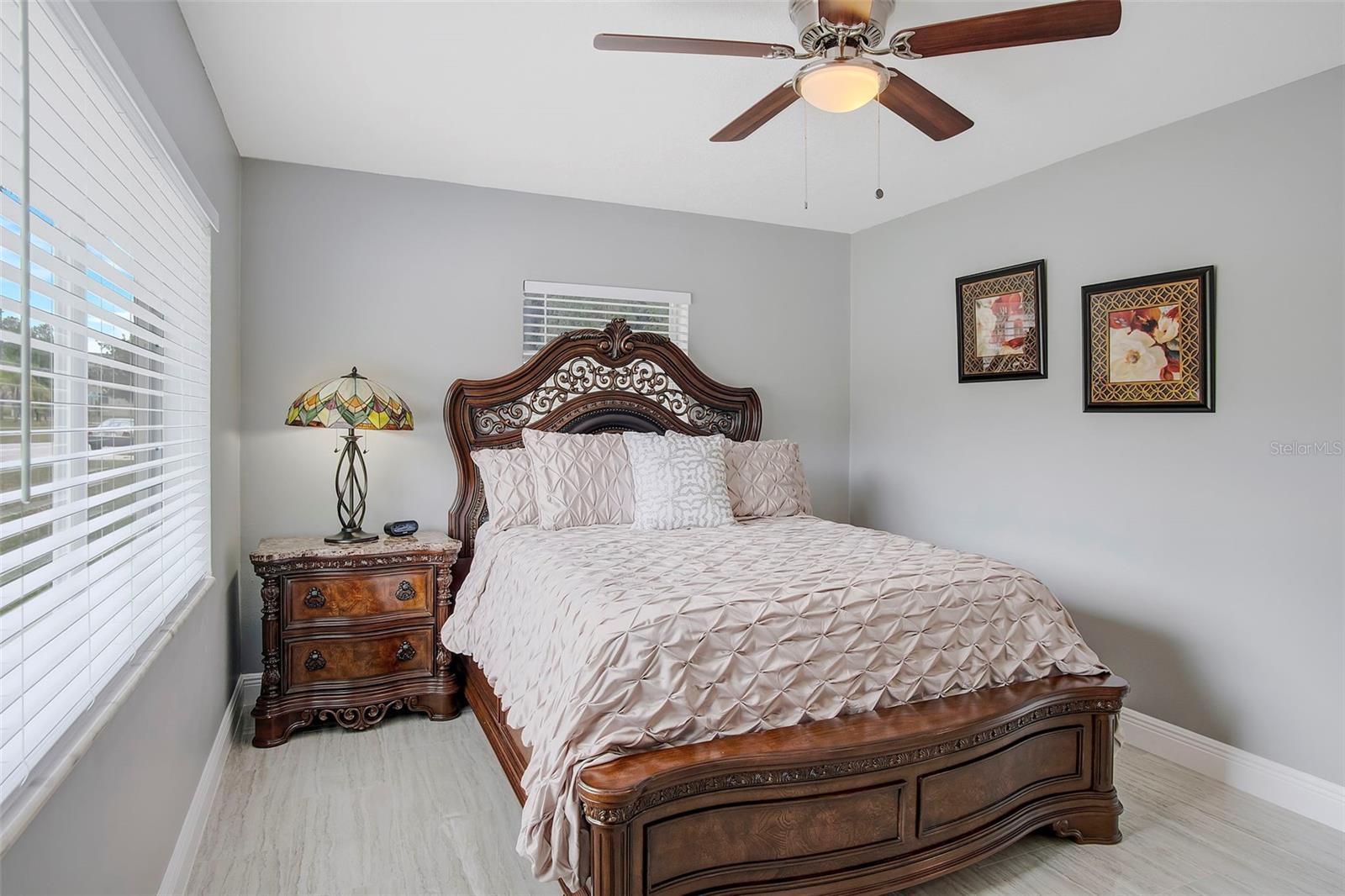 Image 5 of 7 For 1347 East Avenue