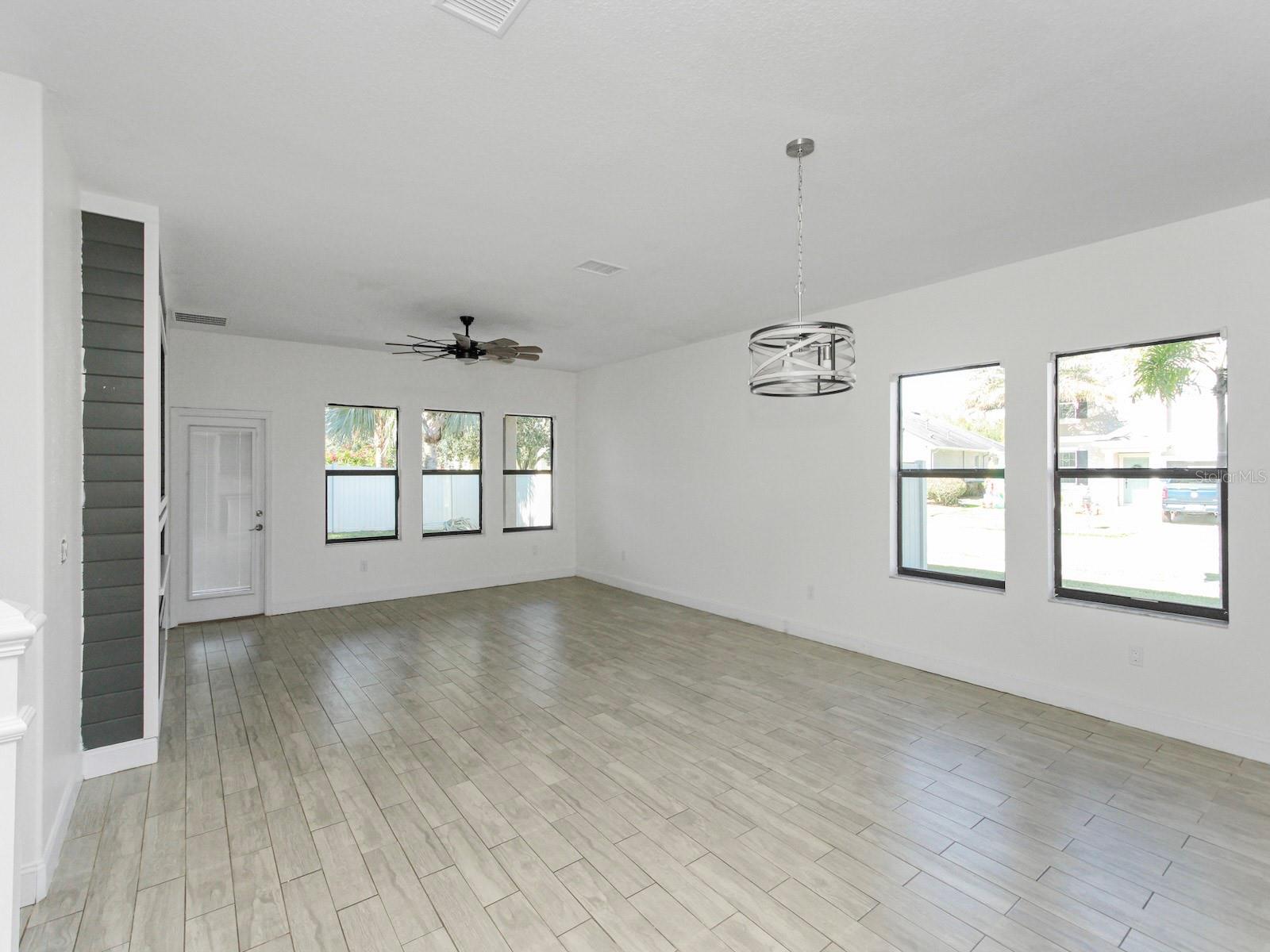 Image 17 of 55 For 8235 Bird Whistle Lane