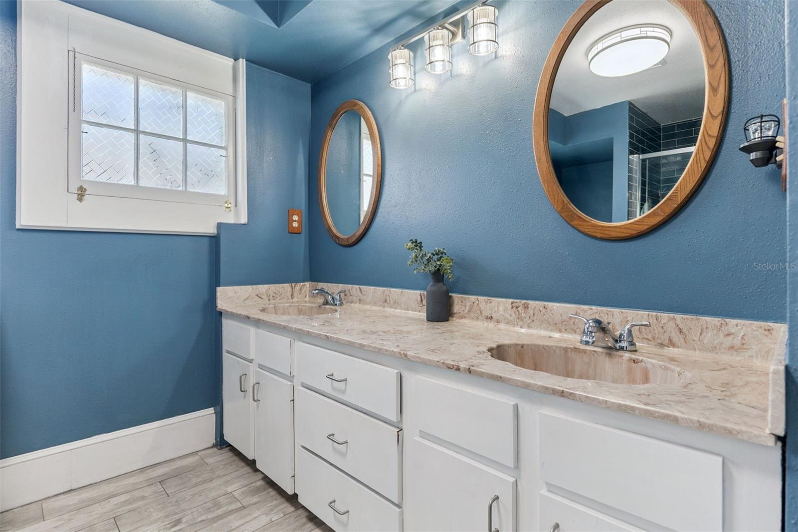 Image 24 of 49 For 431 Sans Souci Avenue