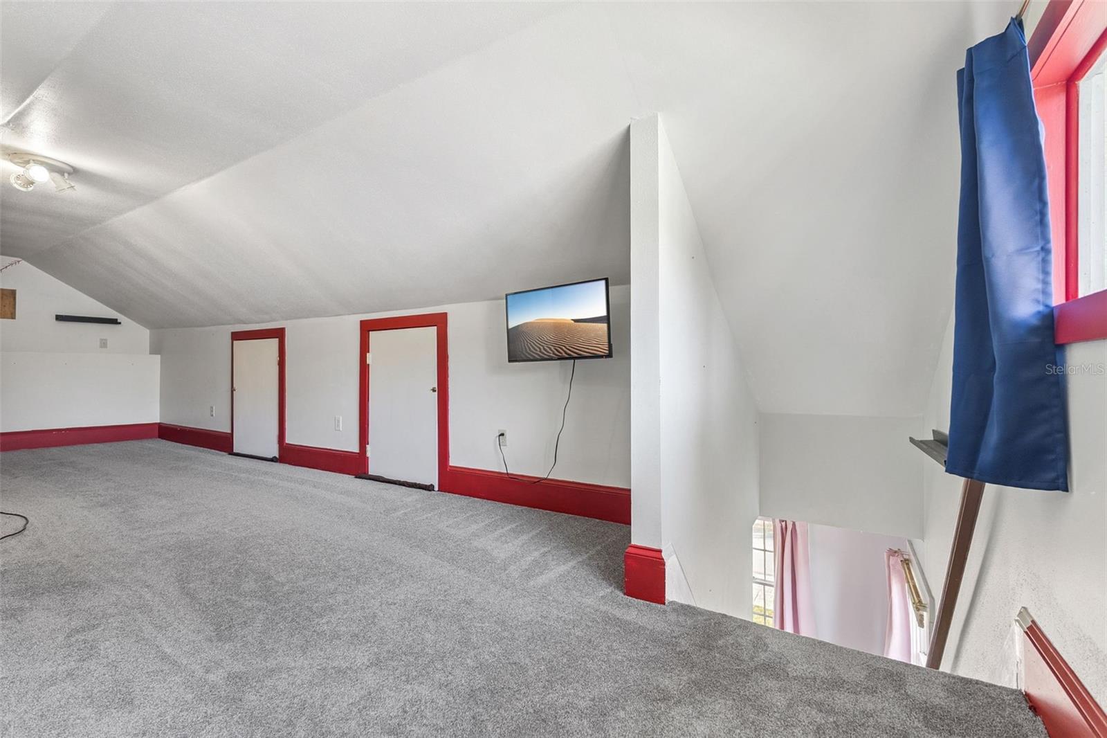 Image 33 of 49 For 431 Sans Souci Avenue