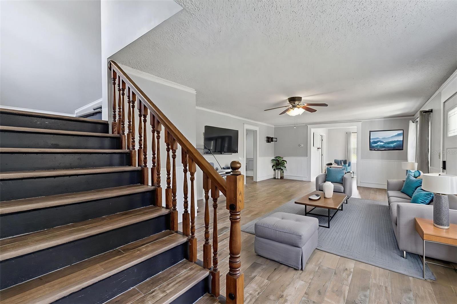 Image 6 of 49 For 431 Sans Souci Avenue