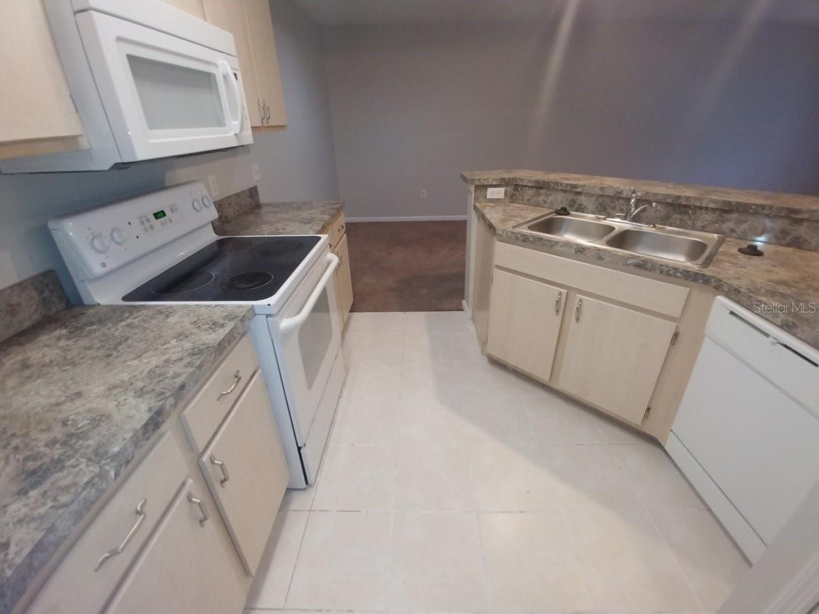 Image 8 of 16 For 802 Crest Pines Drive 837