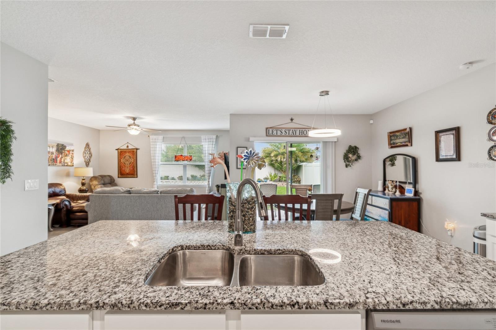 Image 13 of 81 For 2055 White Pelican Terrace