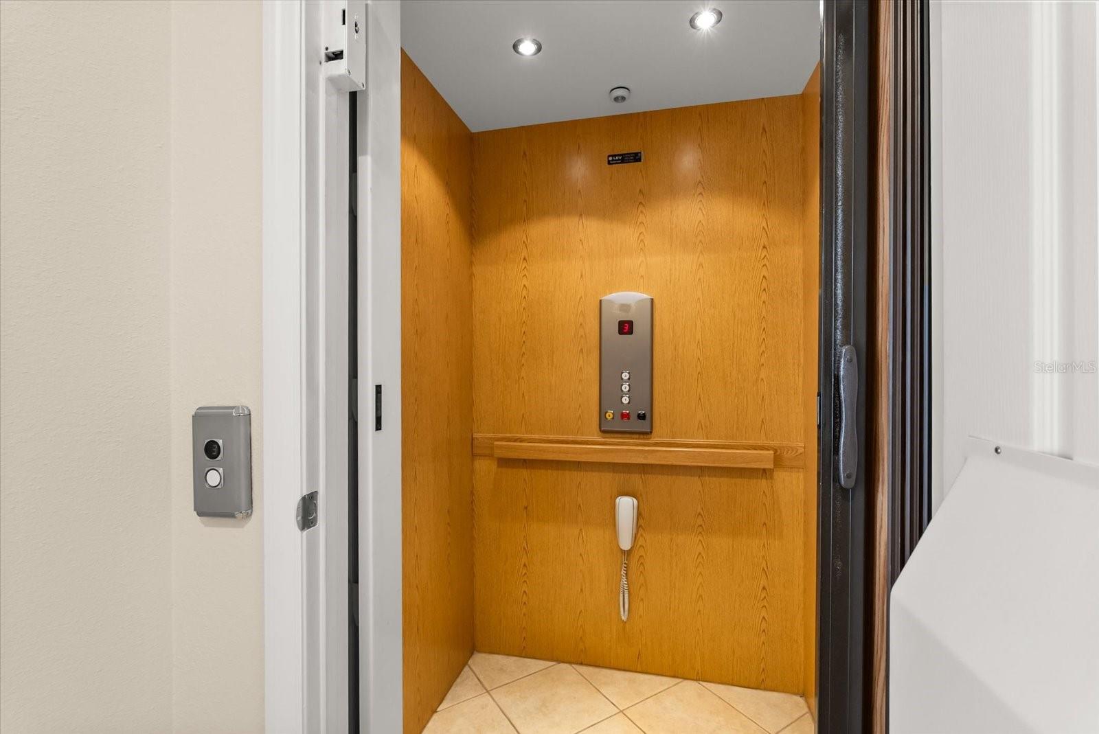 Image 19 of 43 For 4240 Messina Drive