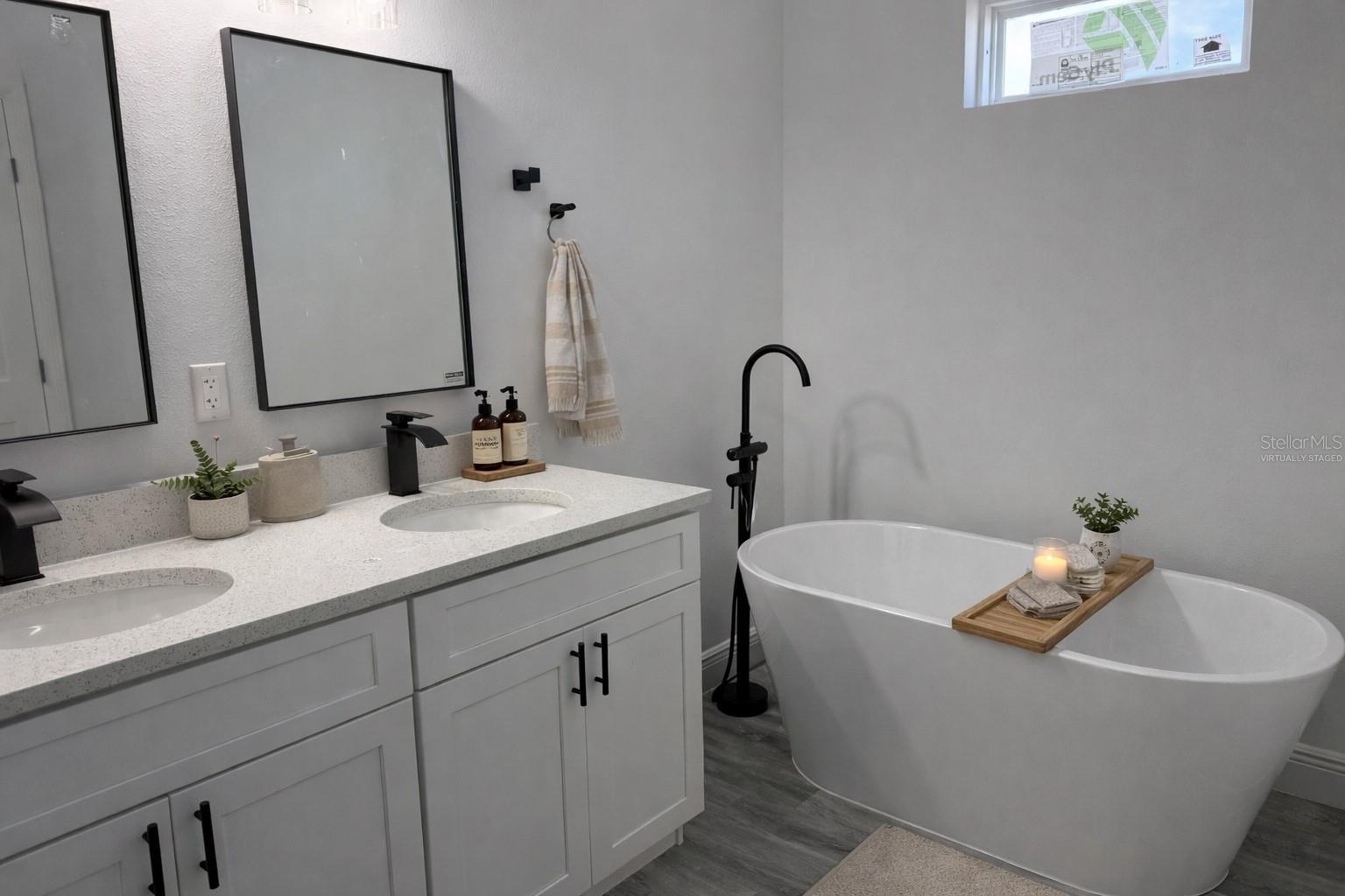 Image 13 of 29 For 4650 Sw 139th Place