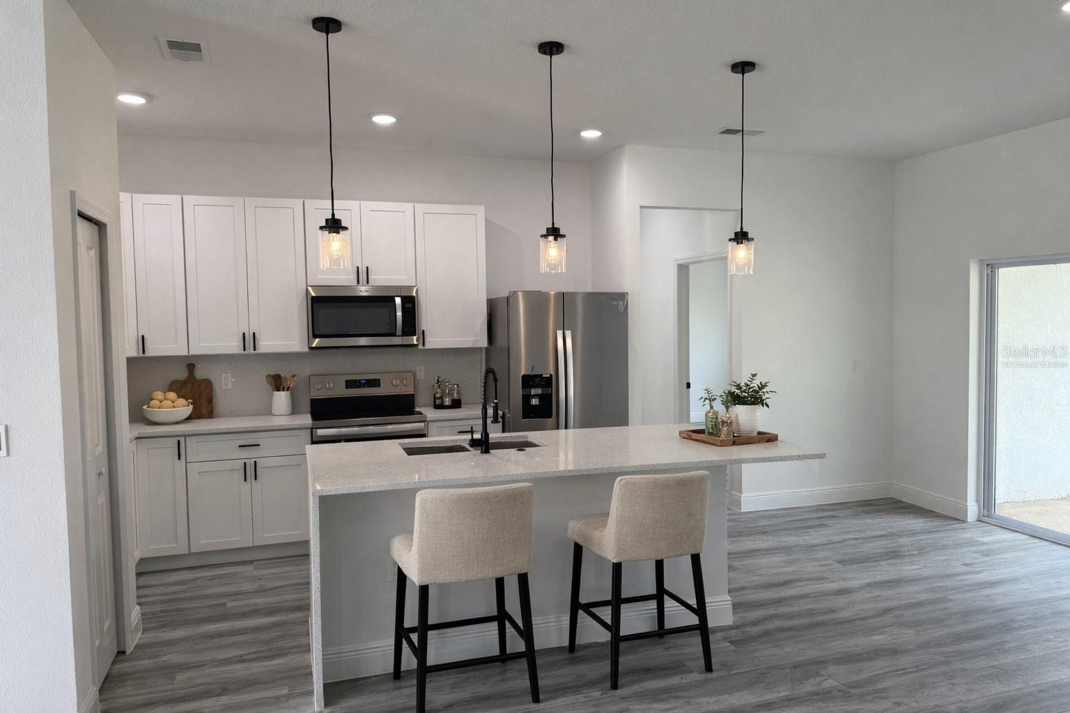 Image 3 of 29 For 4650 Sw 139th Place