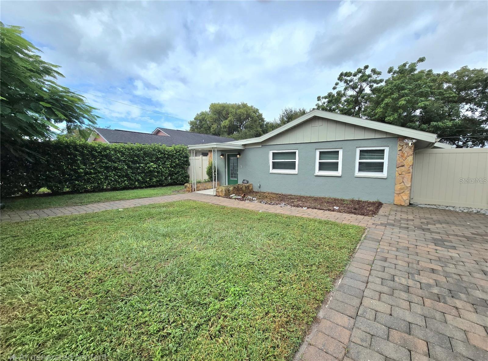 Image 2 of 15 For 812 High Street