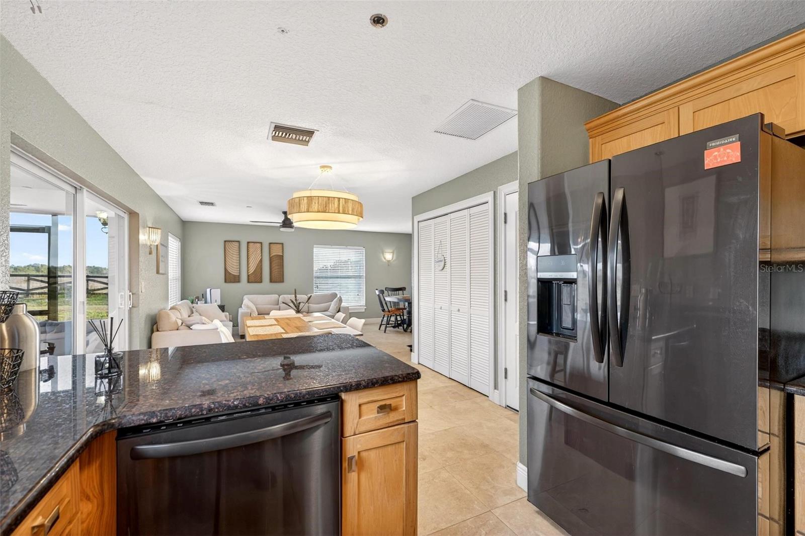 Image 15 of 40 For 20106 Sunset Landing Avenue