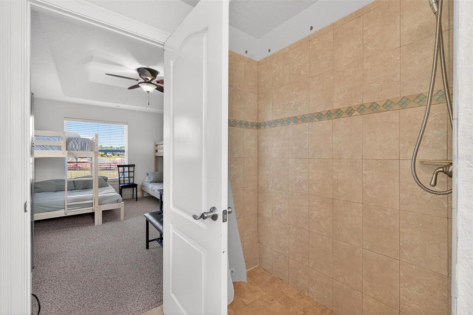 Image 29 of 40 For 20106 Sunset Landing Avenue