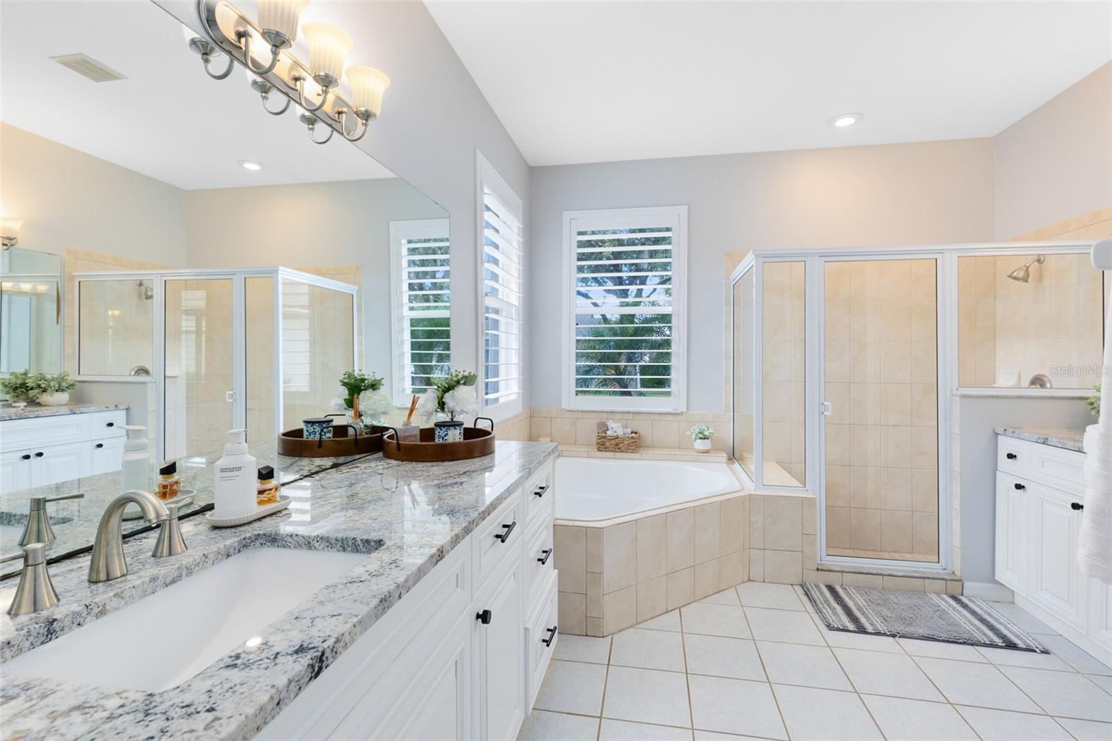 Image 19 of 51 For 106 Thunberg Cove