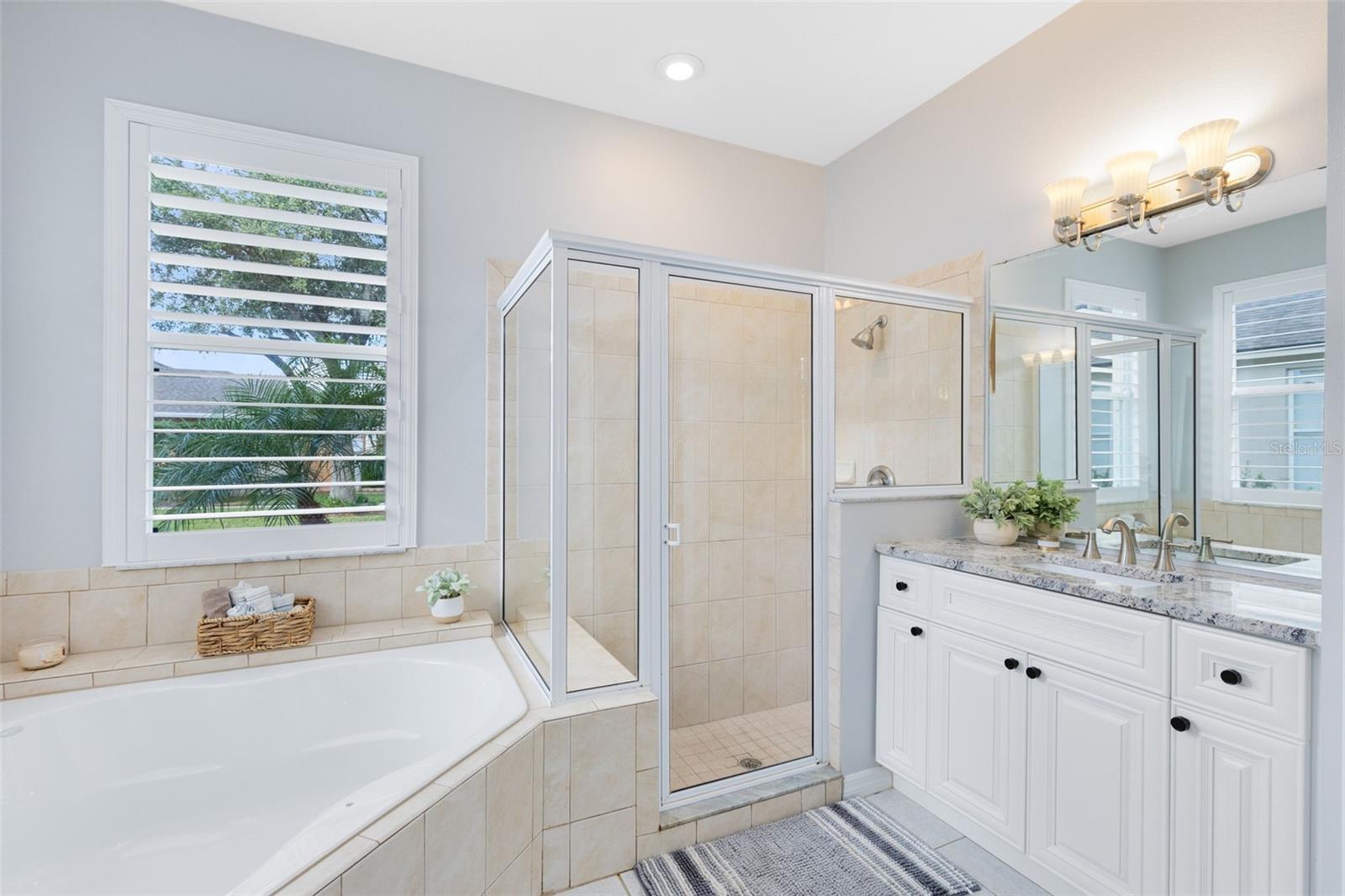 Image 20 of 51 For 106 Thunberg Cove