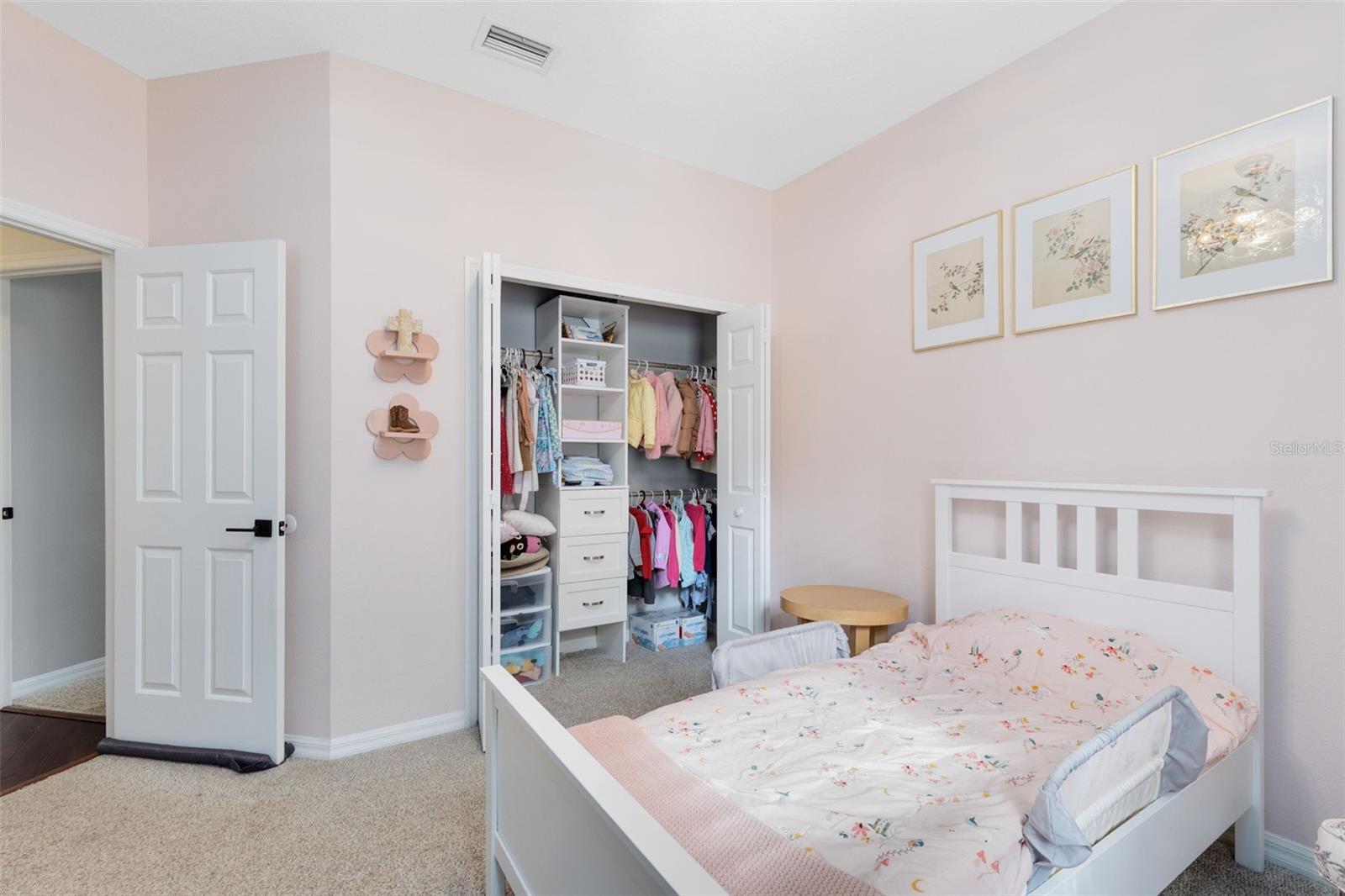 Image 26 of 51 For 106 Thunberg Cove