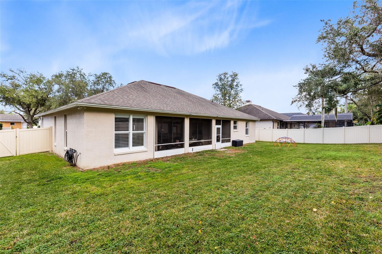 Image 32 of 51 For 106 Thunberg Cove